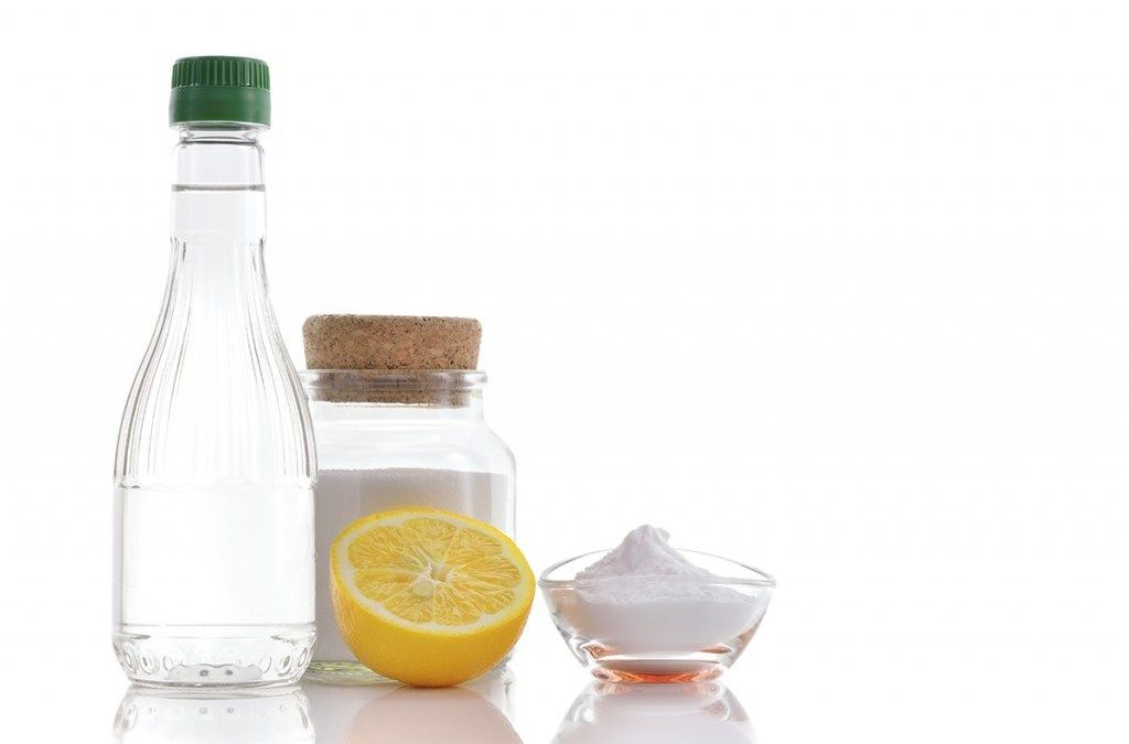 DIY Cleaning: Tips for Cleaning Using Common Household Items